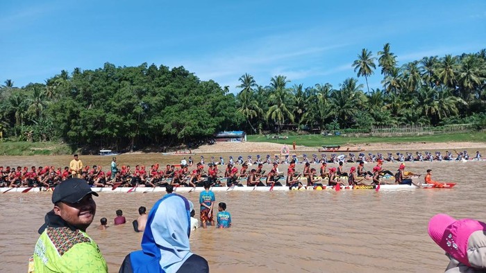 Jelang Pacu Jalur, Polda Riau Patroli di Sungai Kuantan Antisipasi PETI  